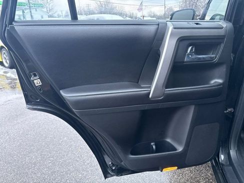 Used 2016 Toyota 4Runner SR5 image 13