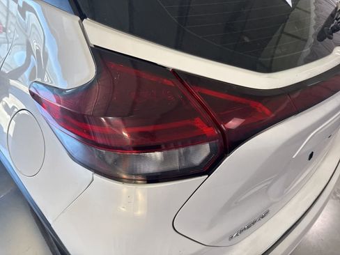 Used 2023 Nissan Kicks S FWD image 11