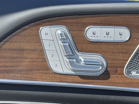 New 2025 Mercedes-Benz GLS 450 4MATIC image 17