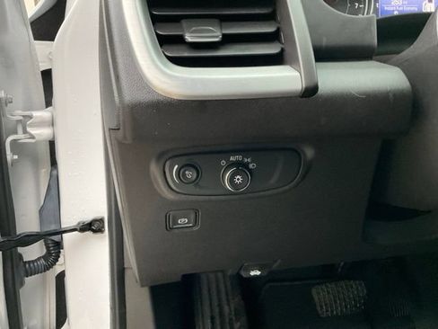 Used 2021 GMC Terrain SLE FWD image 14