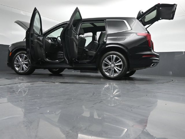 Used 2025 Cadillac XT6 Premium Luxury w/ Technology Package AWD/4WD image 58