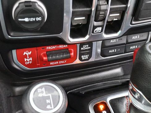 Used 2021 Jeep Wrangler Unlimited Rubicon AWD/4WD image 22