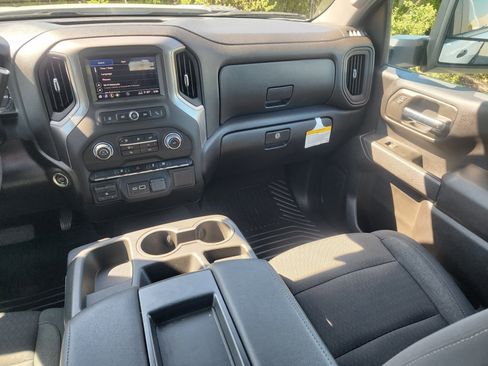 Used 2025 Chevrolet Silverado 2500 Custom image 20