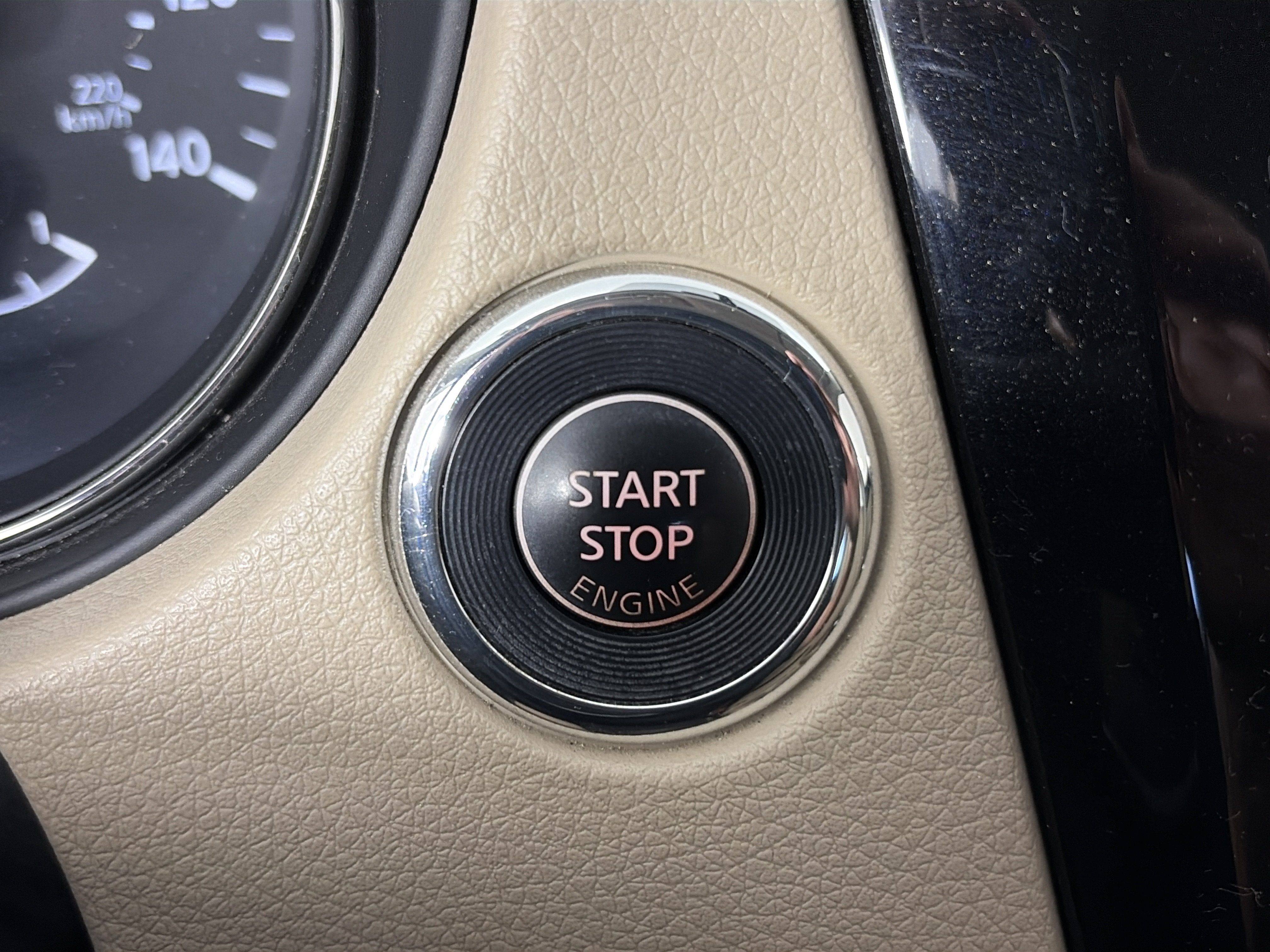 Used 2018 Nissan Rogue SV FWD image 28