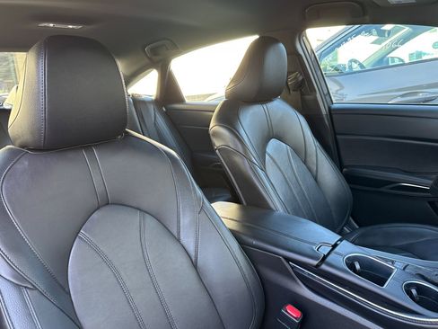 Used 2022 Toyota Avalon XLE image 31