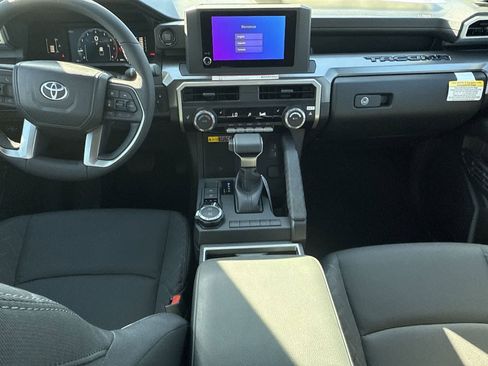 Used 2025 Toyota Tacoma SR5 image 15
