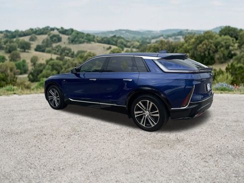 Used 2023 Cadillac Lyriq 2WD image 4