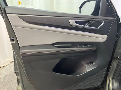 New 2026 Volkswagen Atlas Peak Edition AWD/4WD image 9