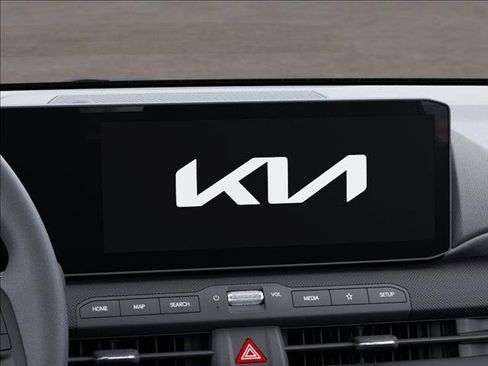 New 2025 Kia K4 LXS image 42