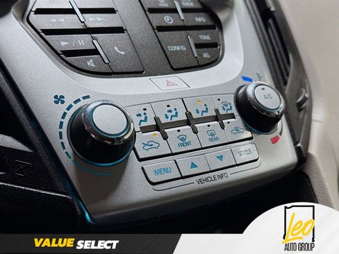 Used 2017 Chevrolet Equinox LT image 15