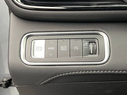 Used 2025 Buick Enclave Avenir w/ Super Cruise Package image 21