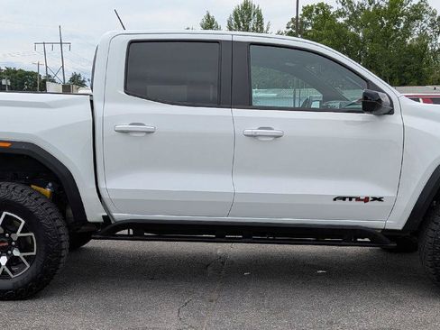 Used 2024 GMC Canyon AT4X AWD/4WD image 6