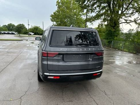 Certified 2024 Jeep Wagoneer Series II AWD/4WD image 18