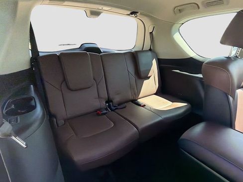Used 2023 INFINITI QX80 Premium Select w/ All-Season Package RWD image 30