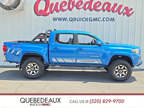 Used 2018 Toyota Tacoma SR5 RWD image 8