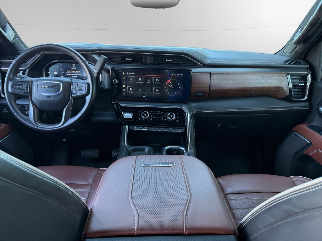 Used 2024 GMC Sierra 2500 Denali Ultimate AWD/4WD image 5