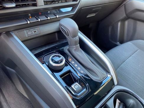 Certified 2024 Chevrolet Colorado Trail Boss w/ Advanced Trailering Package image 12