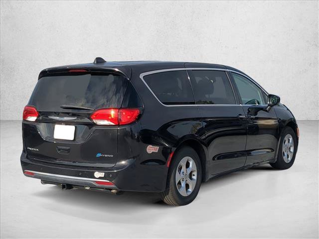 Used 2018 Chrysler Pacifica Touring Plus FWD image 5