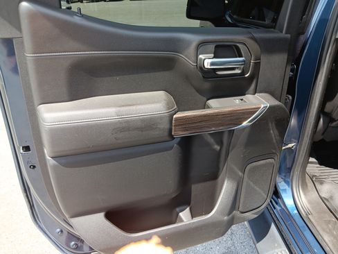Used 2021 Chevrolet Silverado 1500 RST w/ Convenience Package II AWD/4WD image 16