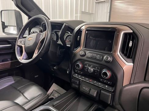 Used 2023 Chevrolet Silverado 2500 High Country w/ Technology Package image 22