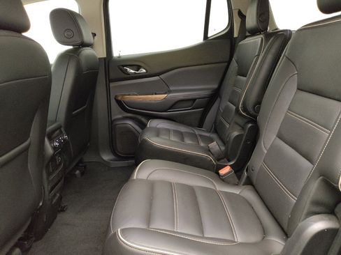Used 2019 GMC Acadia Denali w/ Technology Package FWD image 18