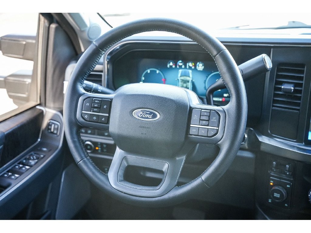 Used 2023 Ford F250 Lariat w/ Sport Appearance Package AWD/4WD image 18