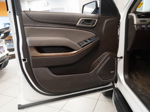 Used 2018 GMC Yukon Denali image 6