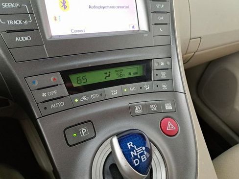 Used 2013 Toyota Prius Two FWD image 12