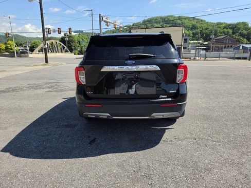 Used 2020 Ford Explorer XLT w/ Equipment Group 202A AWD/4WD image 7
