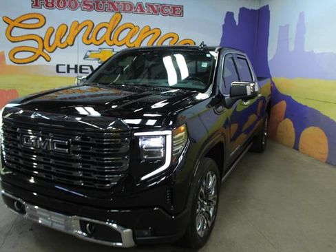 Used 2024 GMC Sierra 1500 Denali Ultimate AWD/4WD image 4