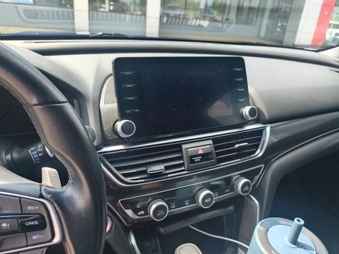 Used 2022 Honda Accord Sport image 3