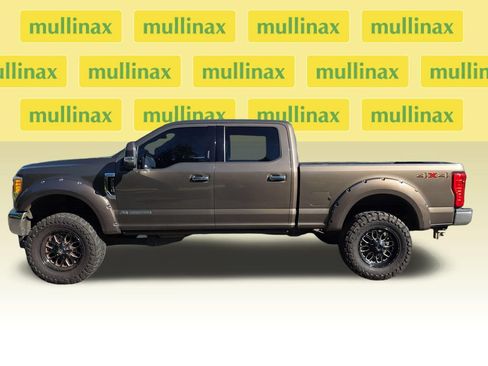 Used 2017 Ford F250 Lariat w/ Lariat Ultimate Package AWD/4WD image 11