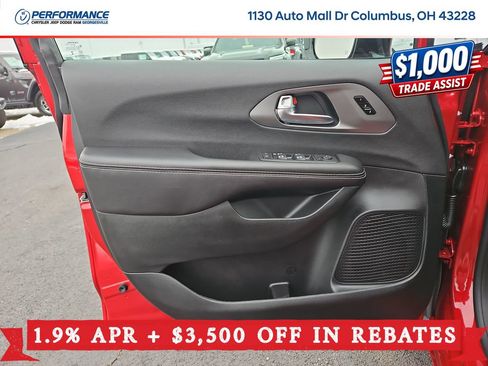 New 2026 Chrysler Pacifica Select w/ S Appearance Package AWD/4WD image 21