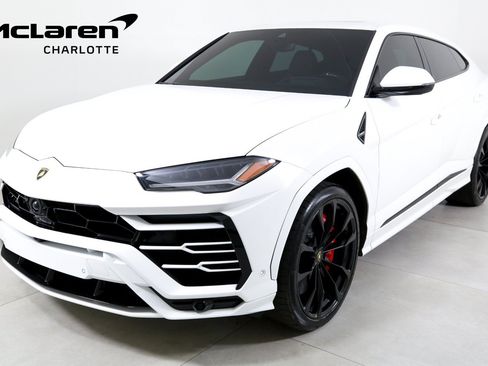 Used 2020 Lamborghini Urus AWD/4WD image 1