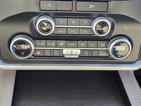 Certified 2024 Ford Expedition Max Limited image 28