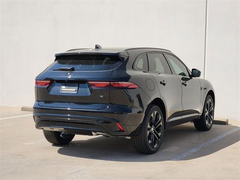 Used 2026 Jaguar F-PACE R-Dynamic S image 4