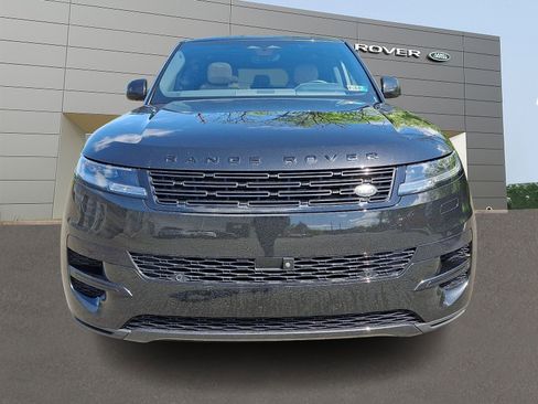 Used 2024 Land Rover Range Rover Sport SE AWD/4WD image 8