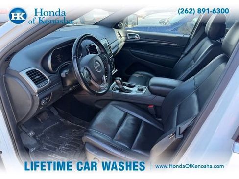 Used 2020 Jeep Grand Cherokee Limited w/ Premium Lighting Group AWD/4WD image 5