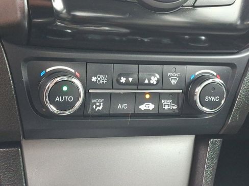 Used 2014 Acura ILX w/ Technology Package image 17