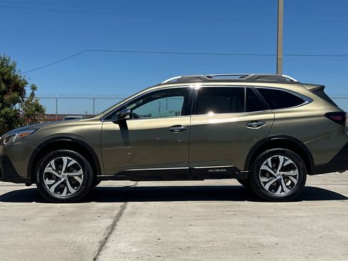 Used 2022 Subaru Outback Touring AWD/4WD image 6