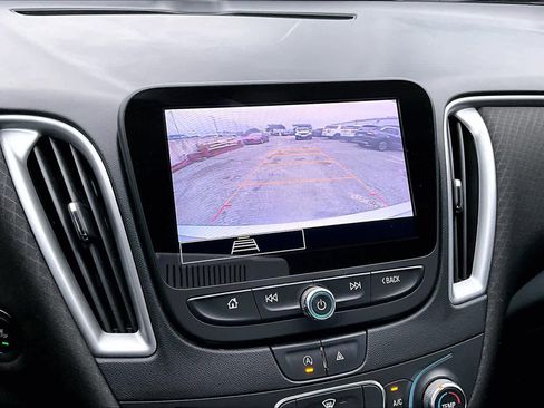 Used 2022 Chevrolet Malibu RS image 28