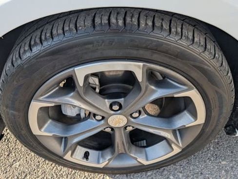 Used 2022 Chevrolet Malibu LT image 22