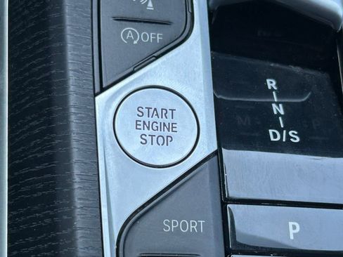 Used 2025 BMW 330i Sedan image 47