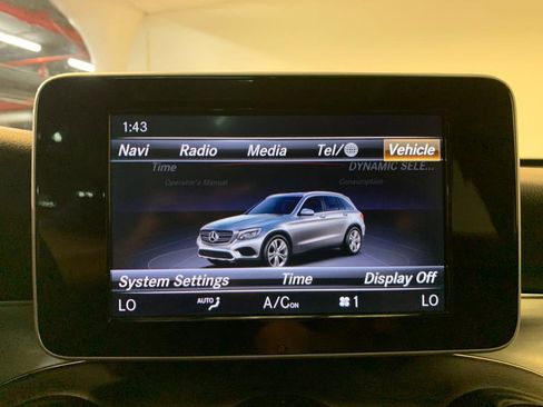 Used 2019 Mercedes-Benz GLC 300 4MATIC image 27