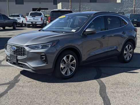 Certified 2025 Ford Escape Platinum AWD/4WD image 5