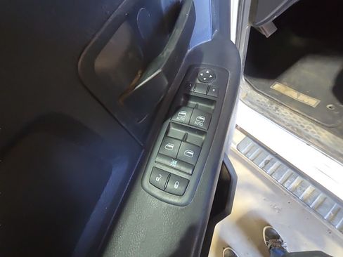 Used 2016 RAM 1500 Express AWD/4WD image 10