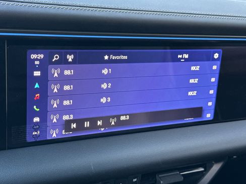 New 2025 Porsche Macan Turbo Electric image 21