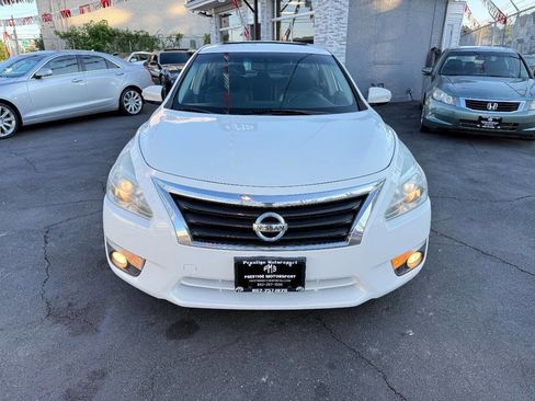 Used 2013 Nissan Altima 2.5 SL w/ Technology Pkg image 9