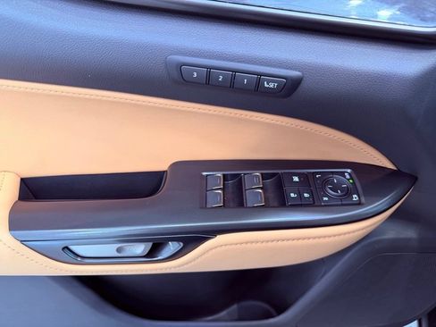 Used 2025 Lexus NX 250 FWD w/ Towing Package (2000 Lbs) image 18