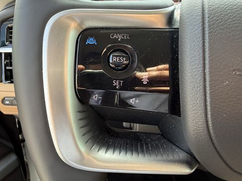 Certified 2025 INFINITI QX80 Luxe image 17